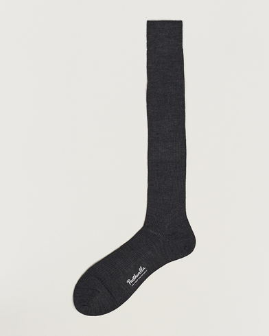 Herren | Socken aus Merinowolle | Pantherella | Naish Long Merino/Nylon Sock Charcoal
