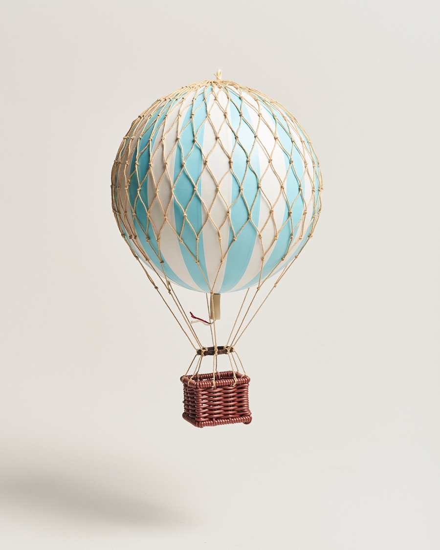 Authentic Models Travels Light Balloon Light Blue – Blau