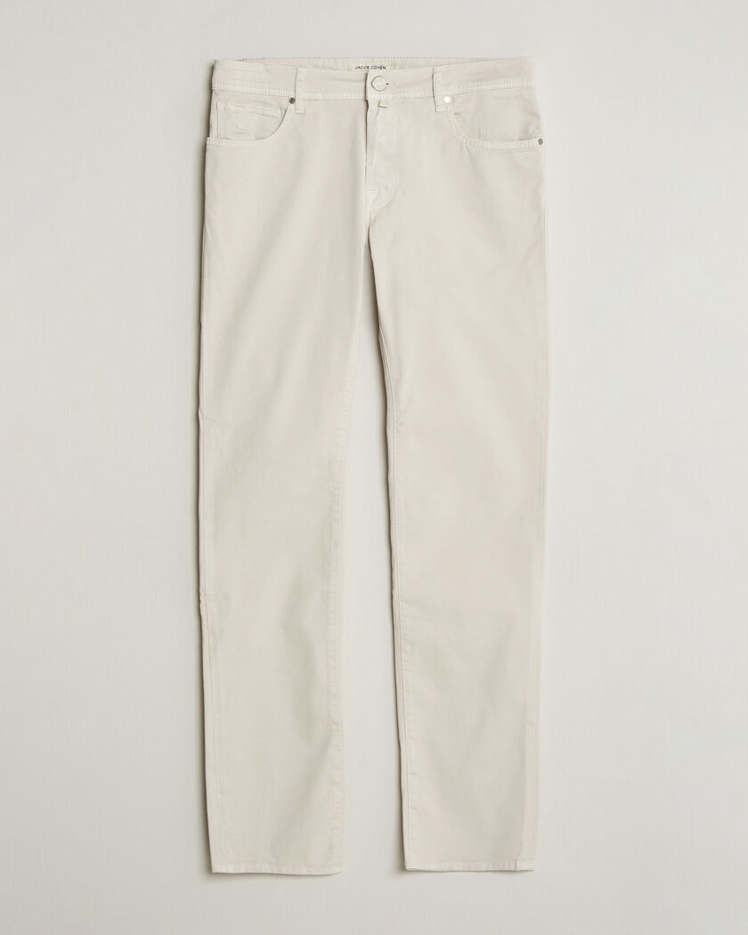 Jacob Cohën Bard Garment Dyed Gabardine Trousers Off White – Weiß