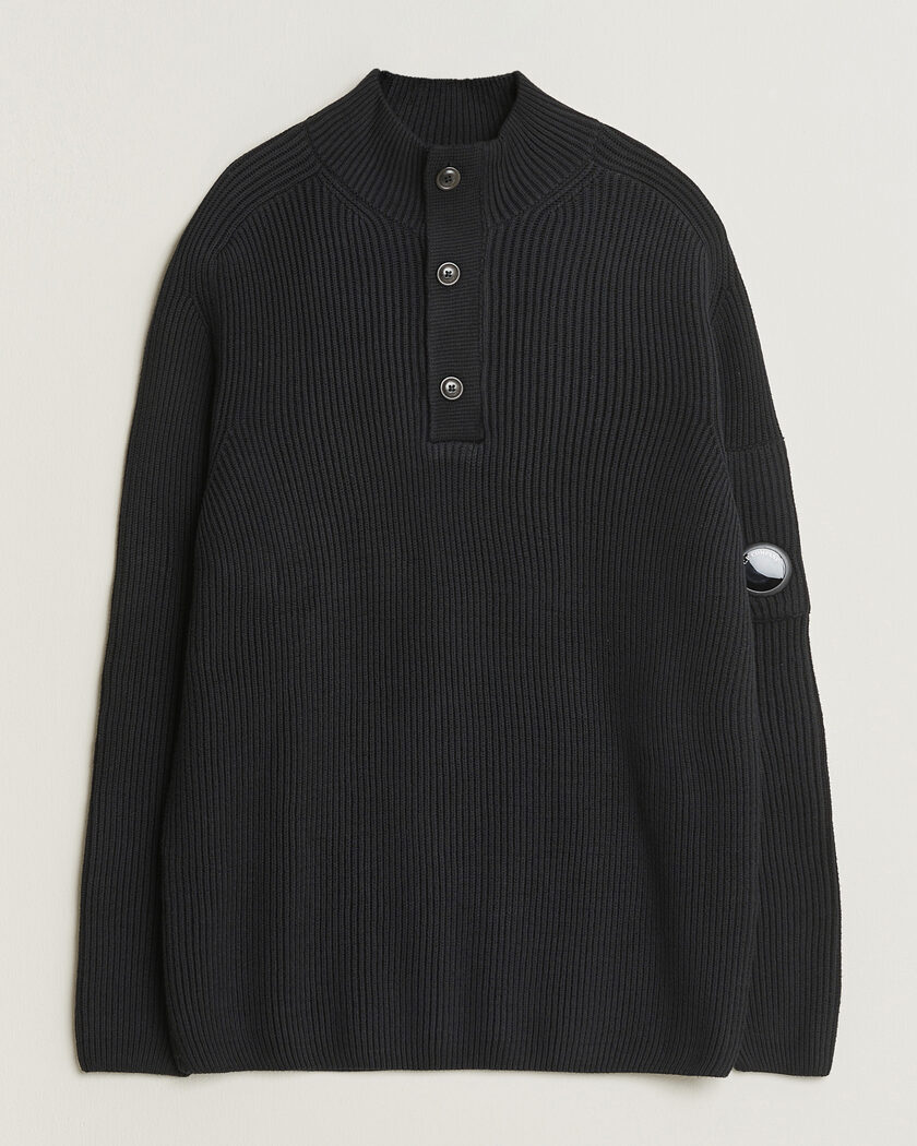 C.P. Company Full Rib Knitted Cotton Half Button Black – Schwarz