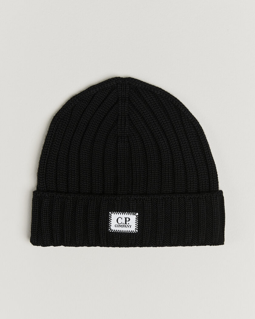 C.P. Company Extra Fine Merino Rib Knitted Hat Black – Schwarz