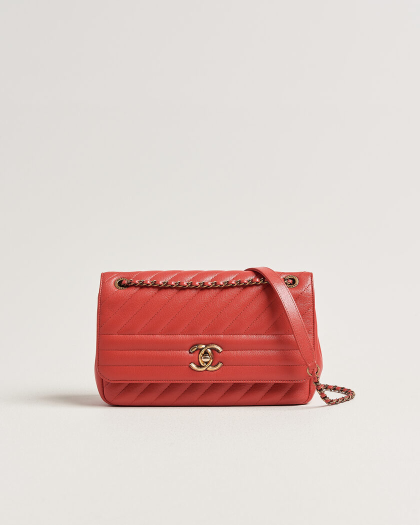 Chanel Pre-Owned Chevron Medium Flap Bag Coral – Rosa