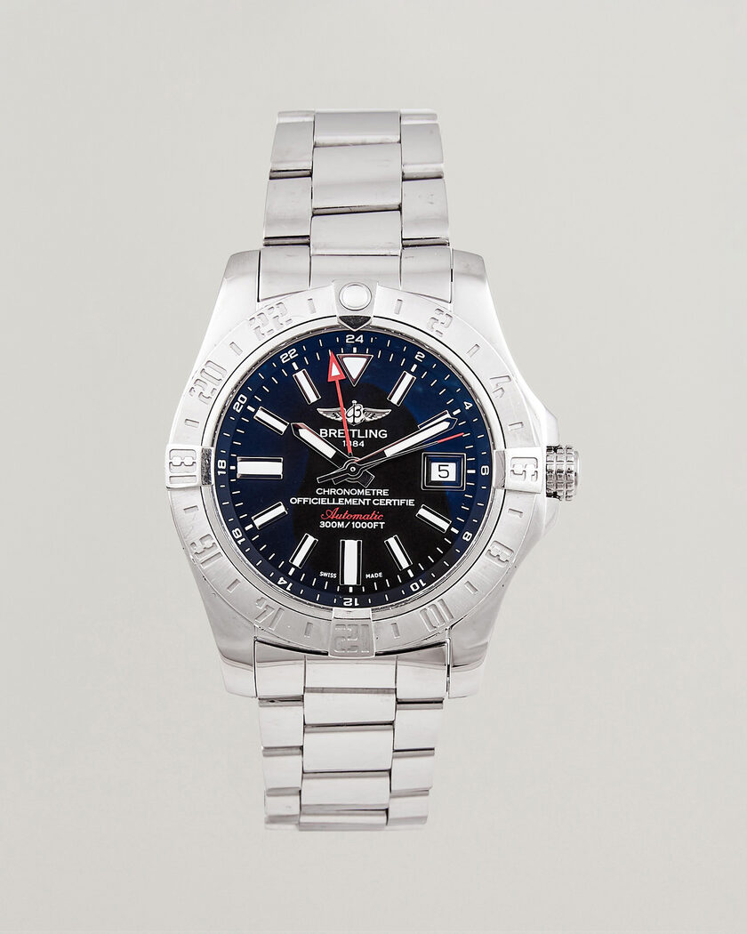  Breitling Pre-Owned Avenger II GMT 