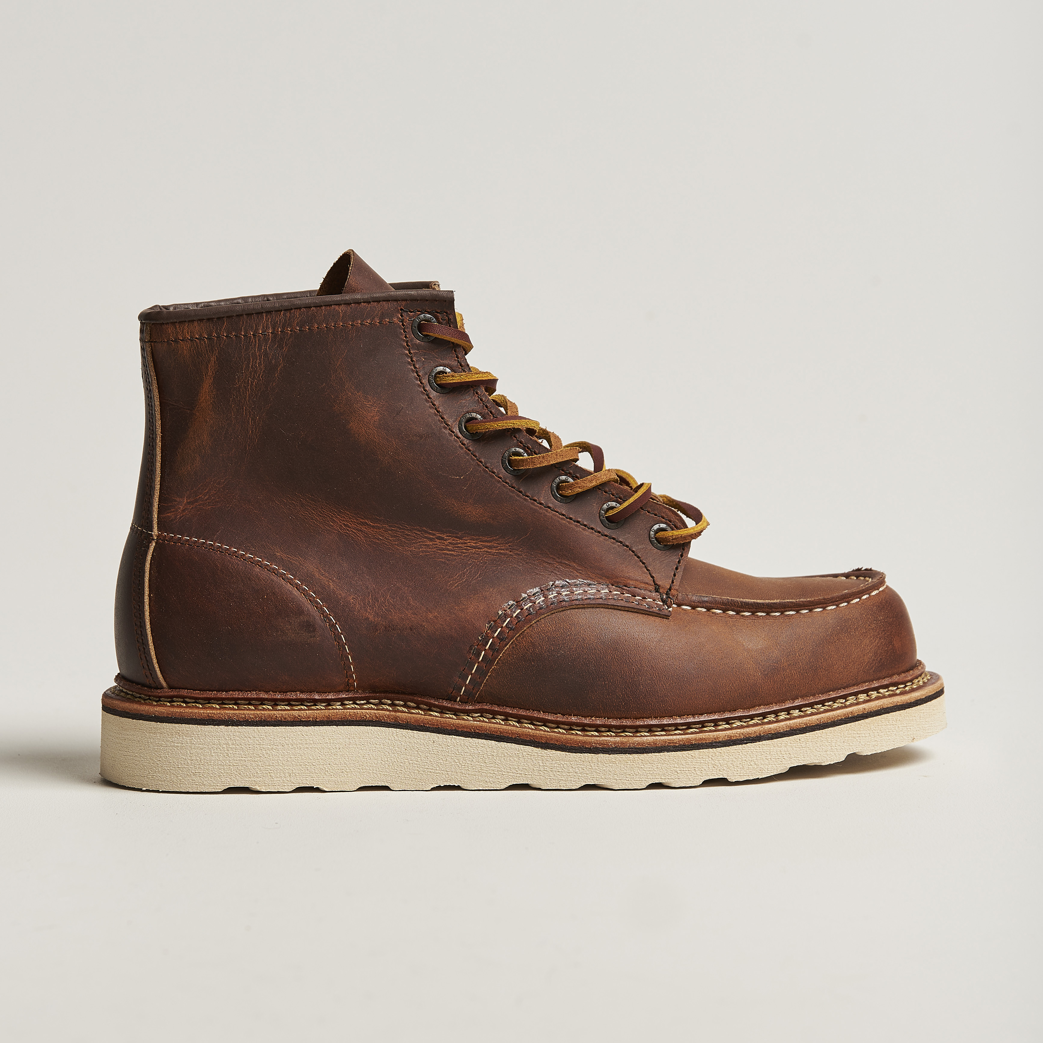 Red Wing Shoes Moc Toe Boot Copper Rough/Though Leather bei Care of Carl