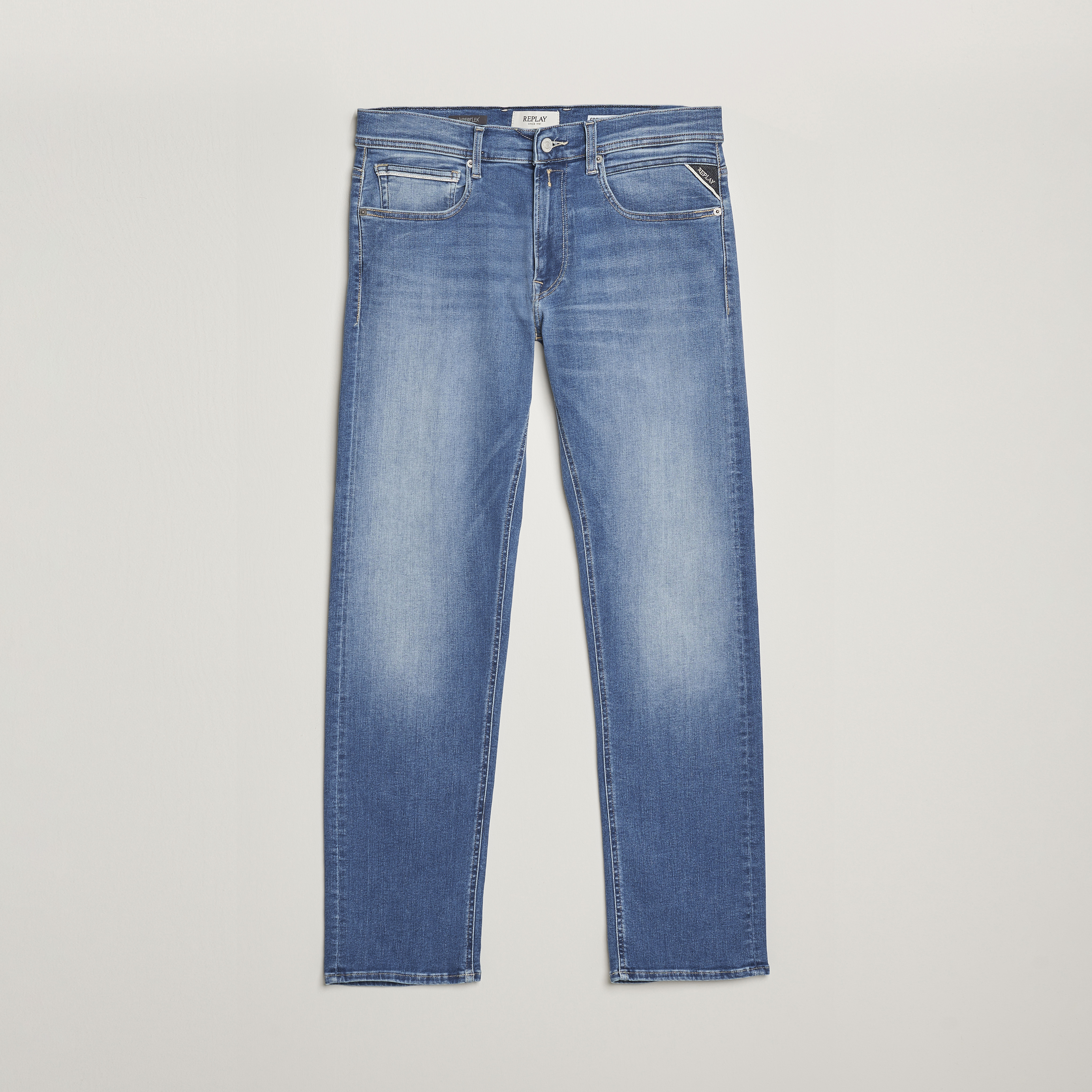 Replay Grover Hyperflex Original Jeans Medium Blue bei Care of Carl