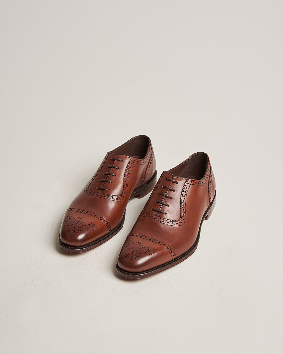 Herren | Handgefertigte Schuhe | Loake 1880 | Strand Brogue Mahogany Burnished Calf