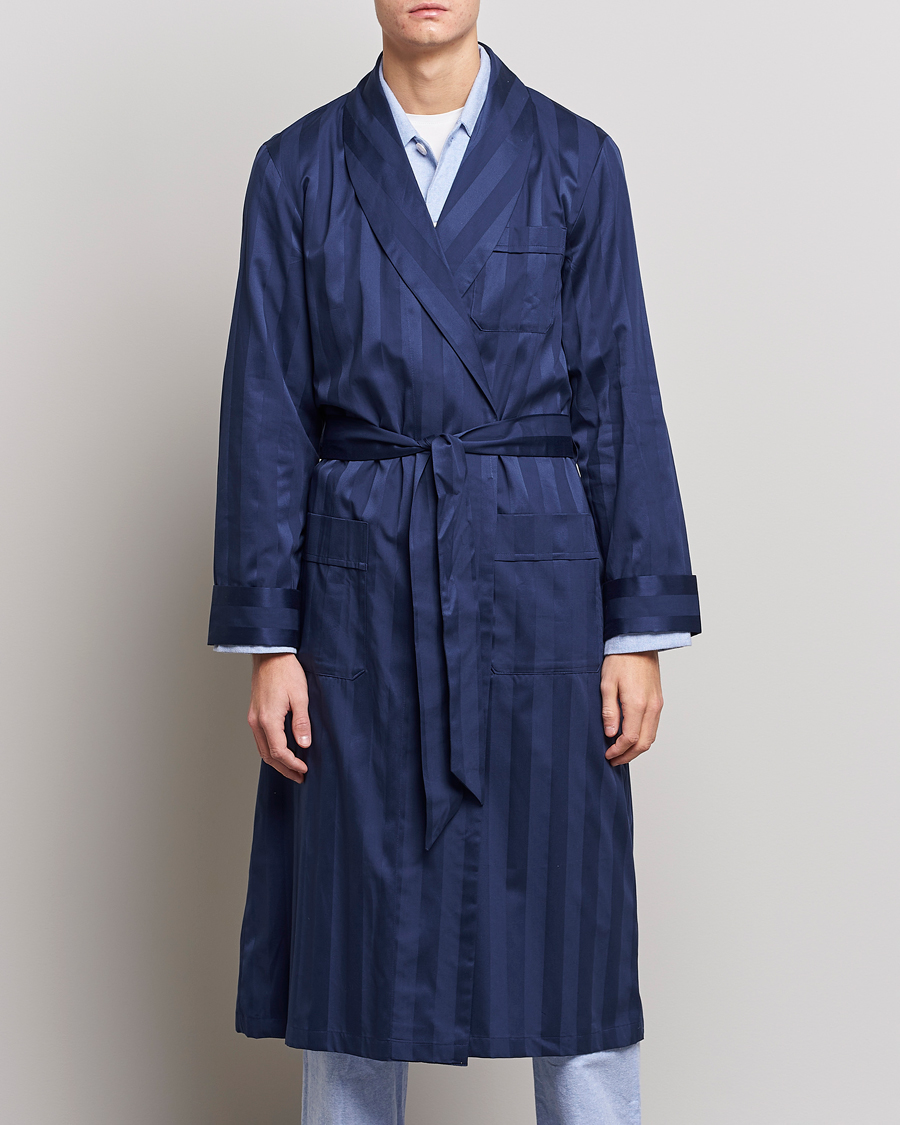 Herren | Morgenmantel | Derek Rose | Striped Cotton Satin Dressing Gown Navy/Navy