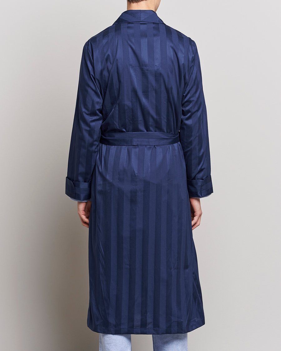 Herren | Schlafanzüge & Bademäntel | Derek Rose | Striped Cotton Satin Dressing Gown Navy/Navy