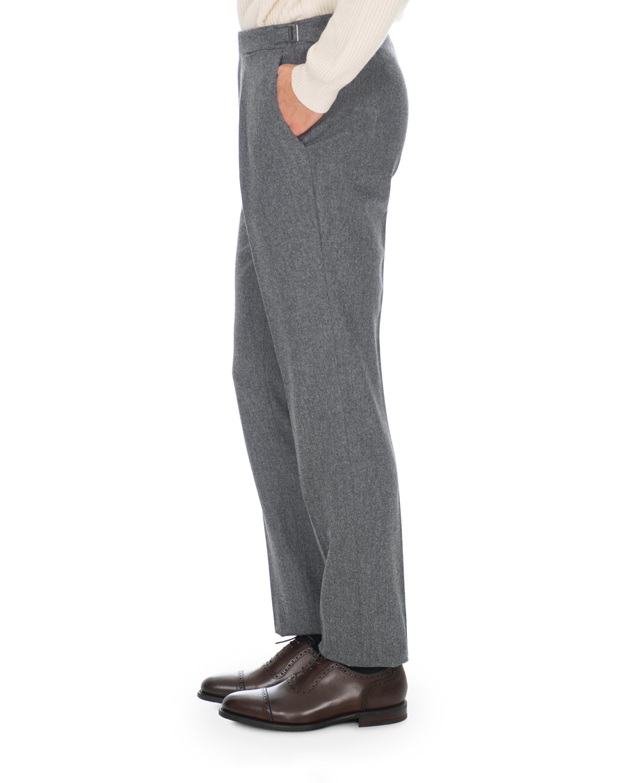 Herren | Hosen | Berg&Berg | Arnold Pleated Side Adjuster Flanell Trousers Mid Grey