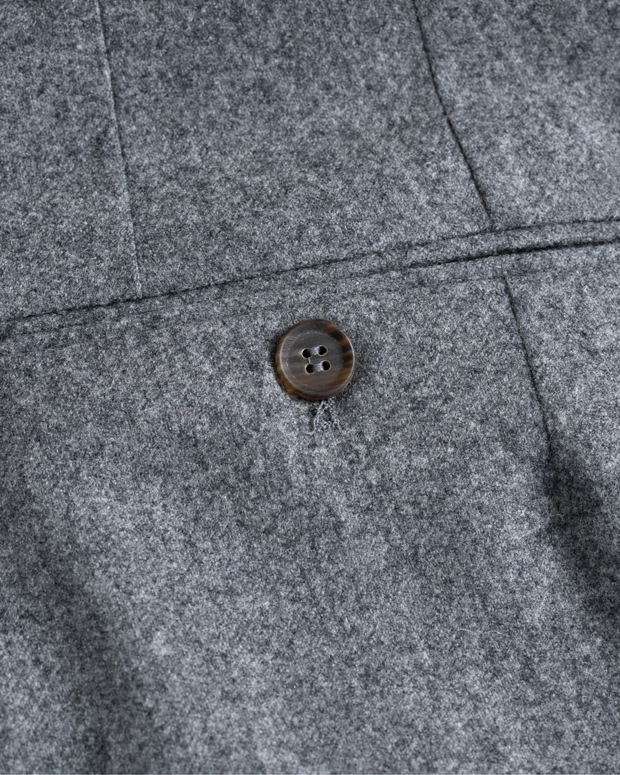 Herren | Hosen | Berg&Berg | Arnold Pleated Side Adjuster Flanell Trousers Mid Grey