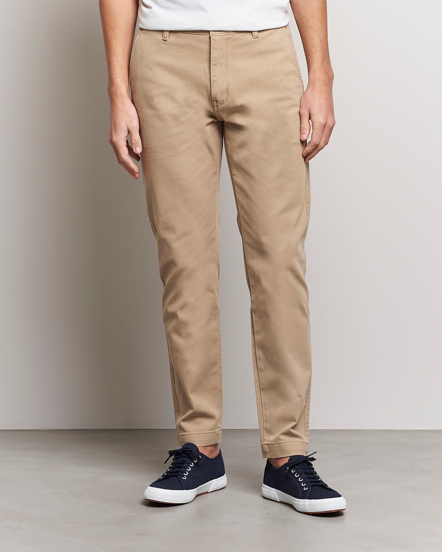 Herren | Hosen | Levi's | Garment Dyed Stretch Chino Beige