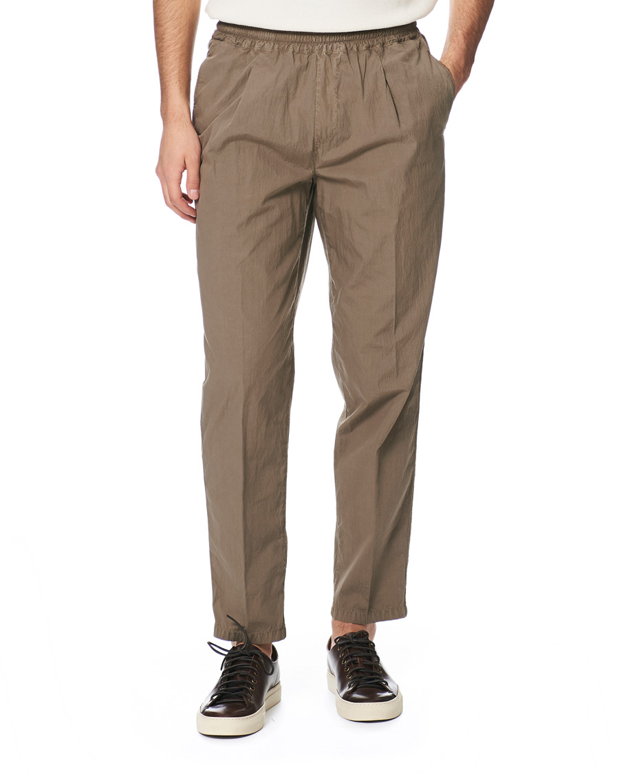 Herren | Hosen | The Gigi | Soft Seersucker Drawstring Trousers Olive