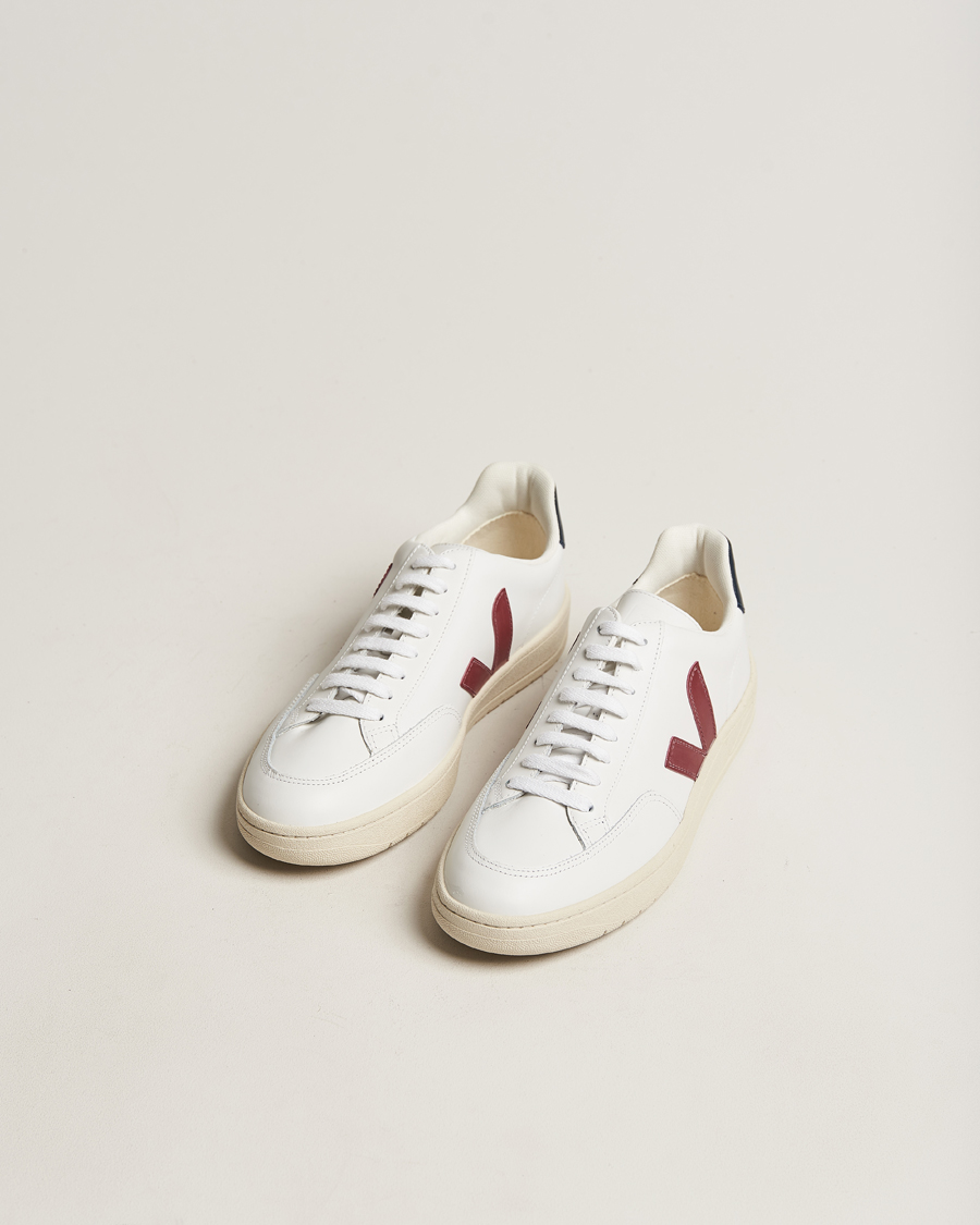 Herren | Veja V-12 Leather Sneaker White/Marsala Nautico | Veja | V-12 Leather Sneaker White/Marsala Nautico