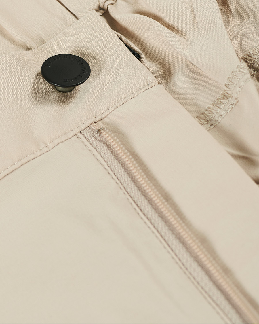 Herren | Shorts | Peak Performance | Moment Cargo Shorts Celsian Beige