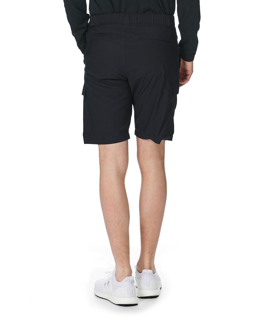 Herren | Shorts | Peak Performance | Moment Cargo Shorts Black