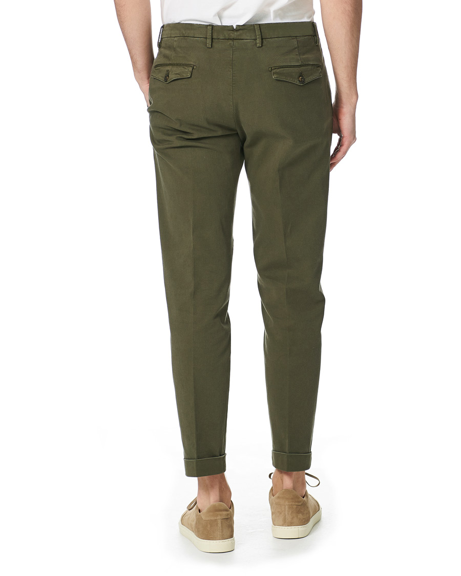 Herren | Hosen | Briglia 1949 | Easy Fit Pleated Cotton Chinos Olive