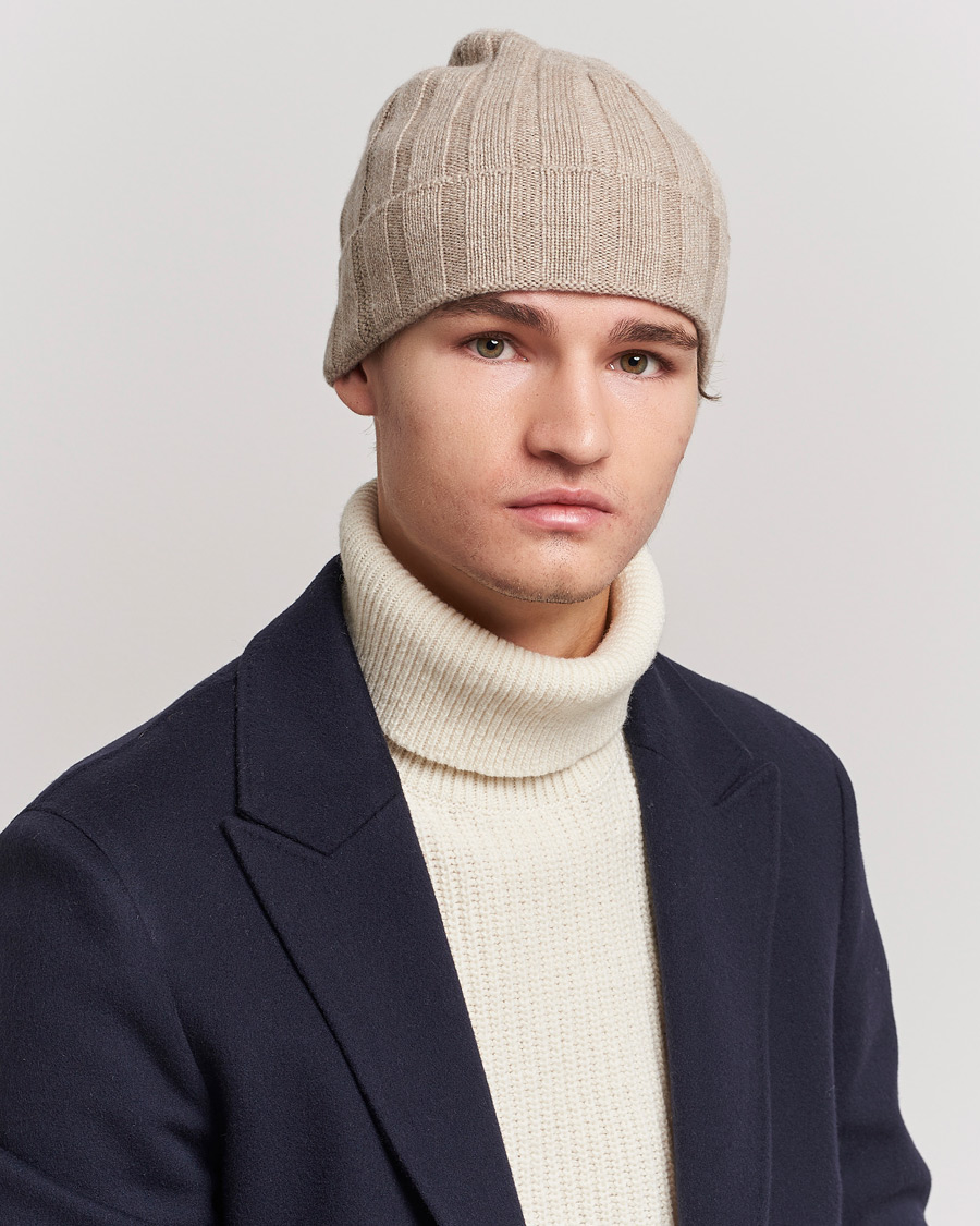 Herren | Amanda Christensen Block Rib Knitted Cashmere Cap Beige Melange | Amanda Christensen | Block Rib Knitted Cashmere Cap Beige Melange