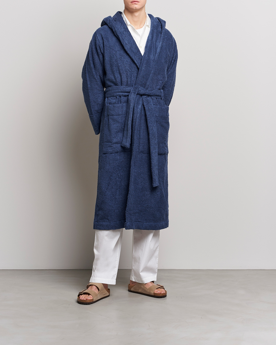 Herren | Schlafanzüge & Bademäntel | Tekla | Organic Terry Hooded Bathrobe Navy