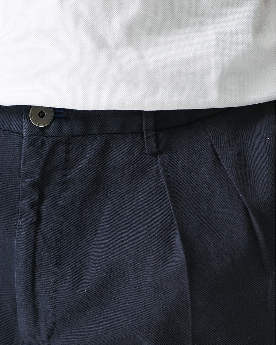 Herren | Hosen | Incotex | Carrot Fit Pleated Trousers Navy