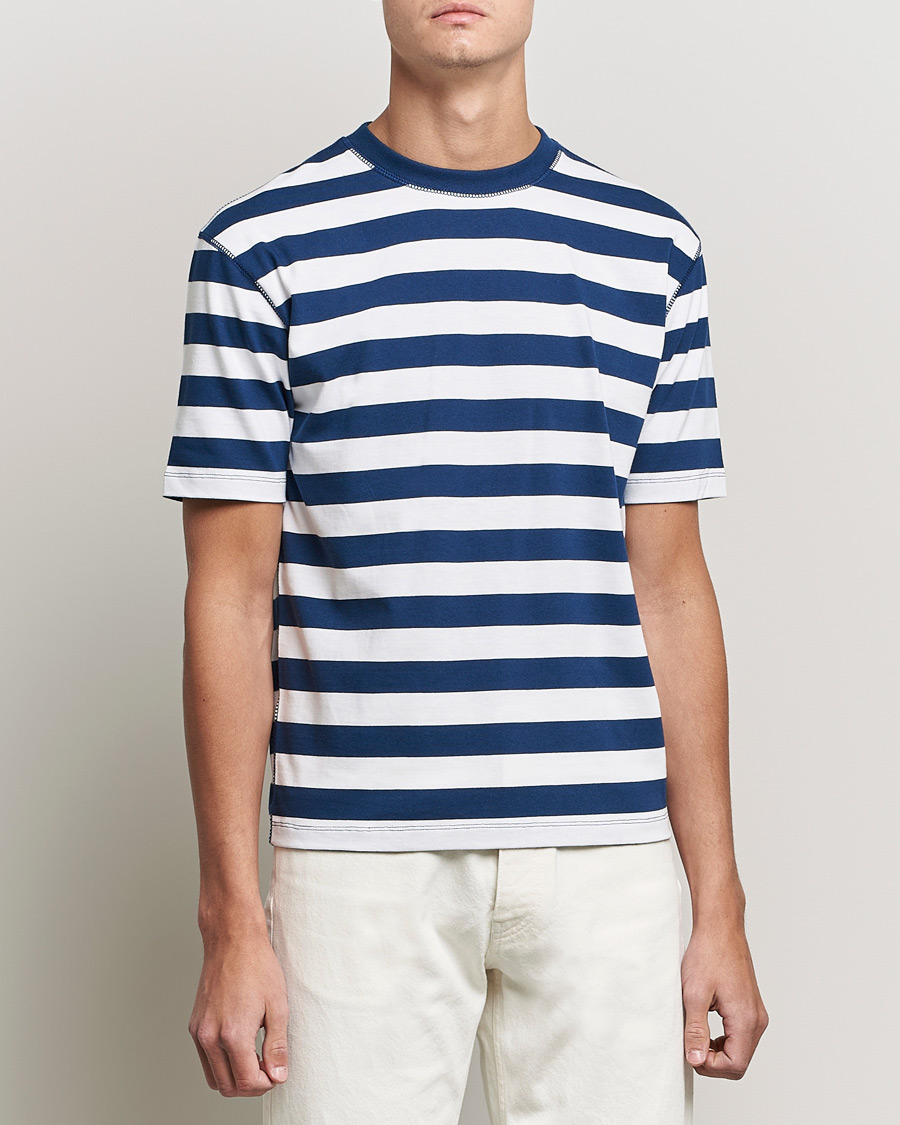 Herren | T-Shirts | Drake's | Striped Cotton Hiking Tee White/Navy