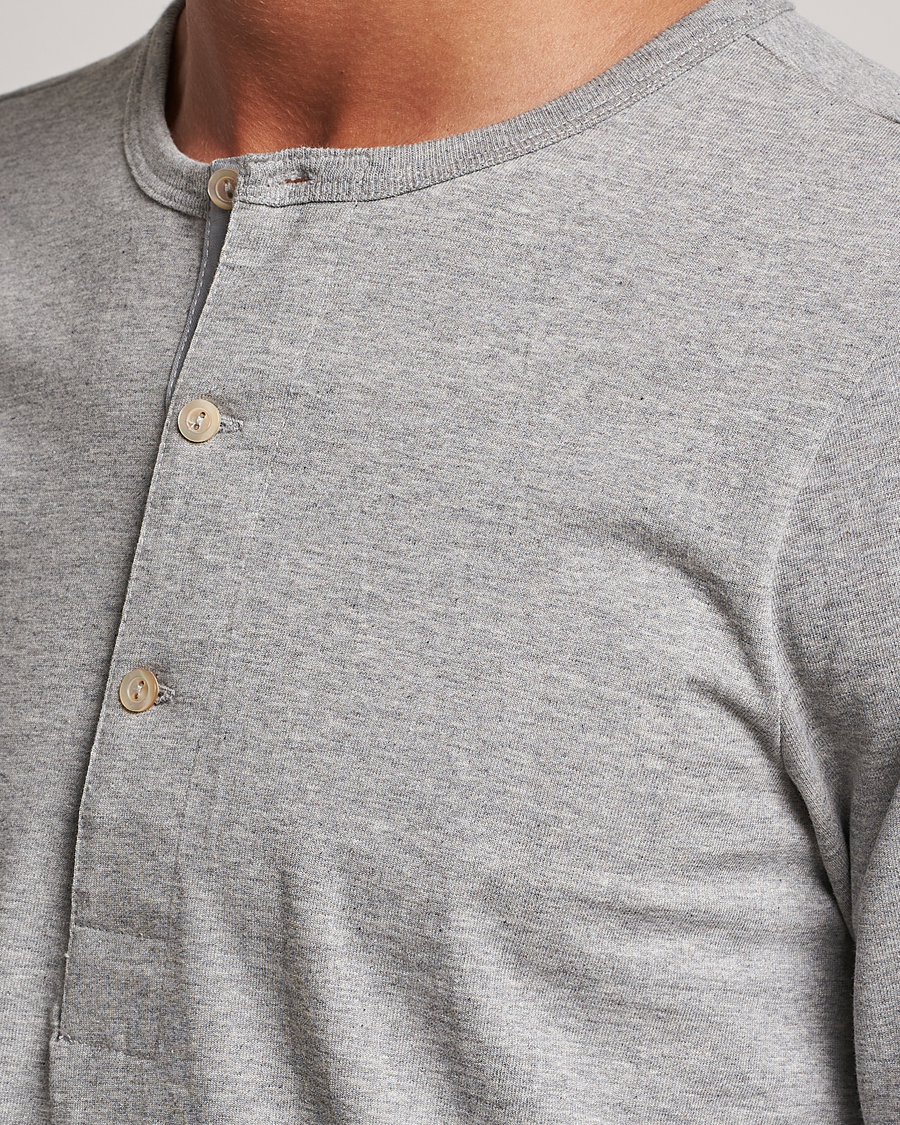 Herren | T-Shirts | Merz b. Schwanen | Classic Organic Cotton Henley Sweater Grey Mel