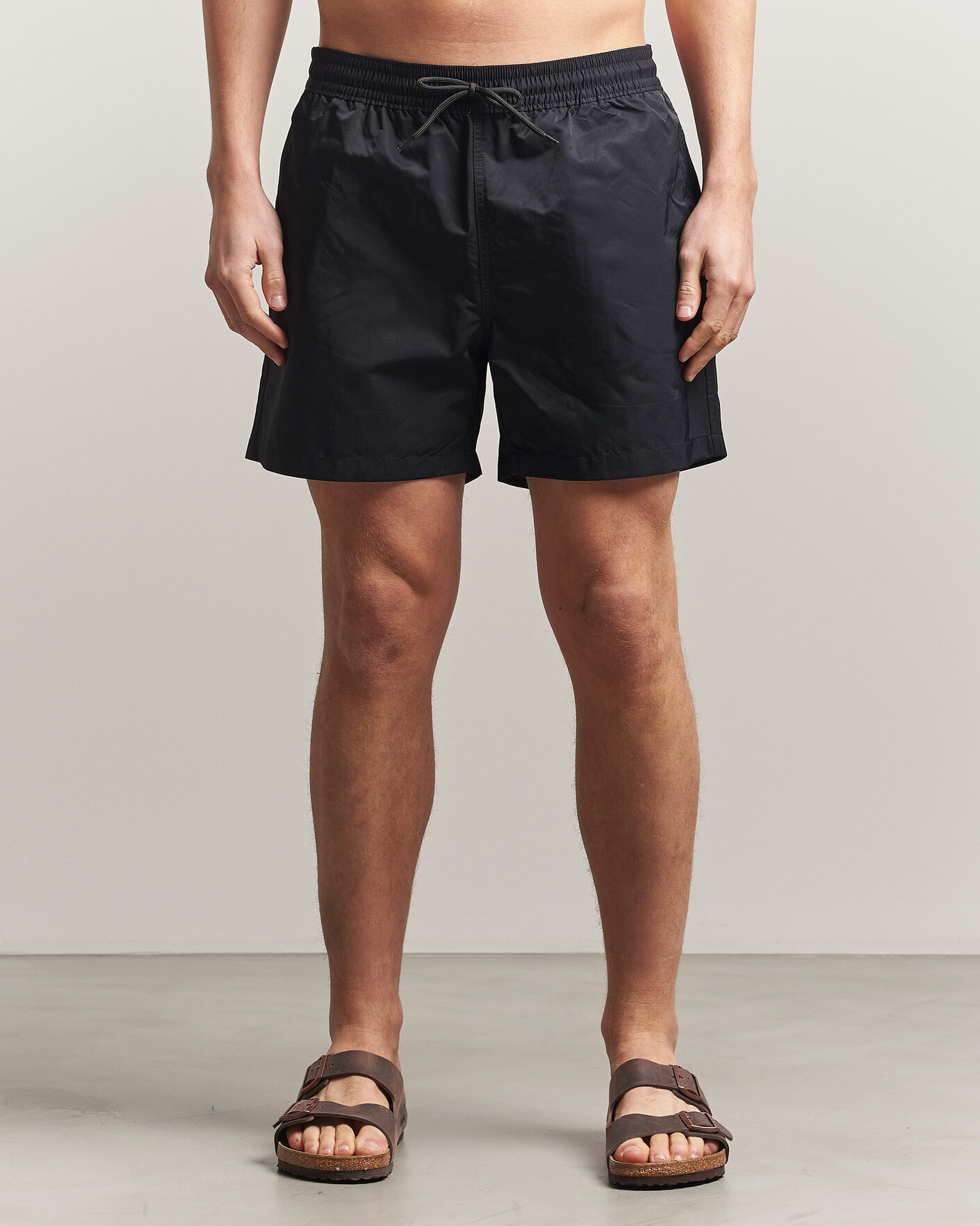 Herren | Badehosen | Colorful Standard | Classic Organic Swim Shorts Deep Black