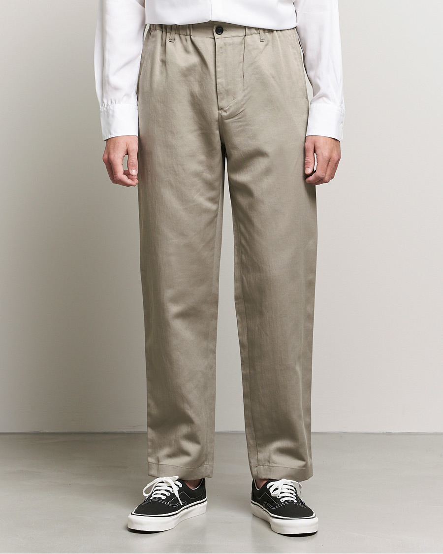 Herren | Hosen | Filippa K | Odin Linen Trouser Light Taupe