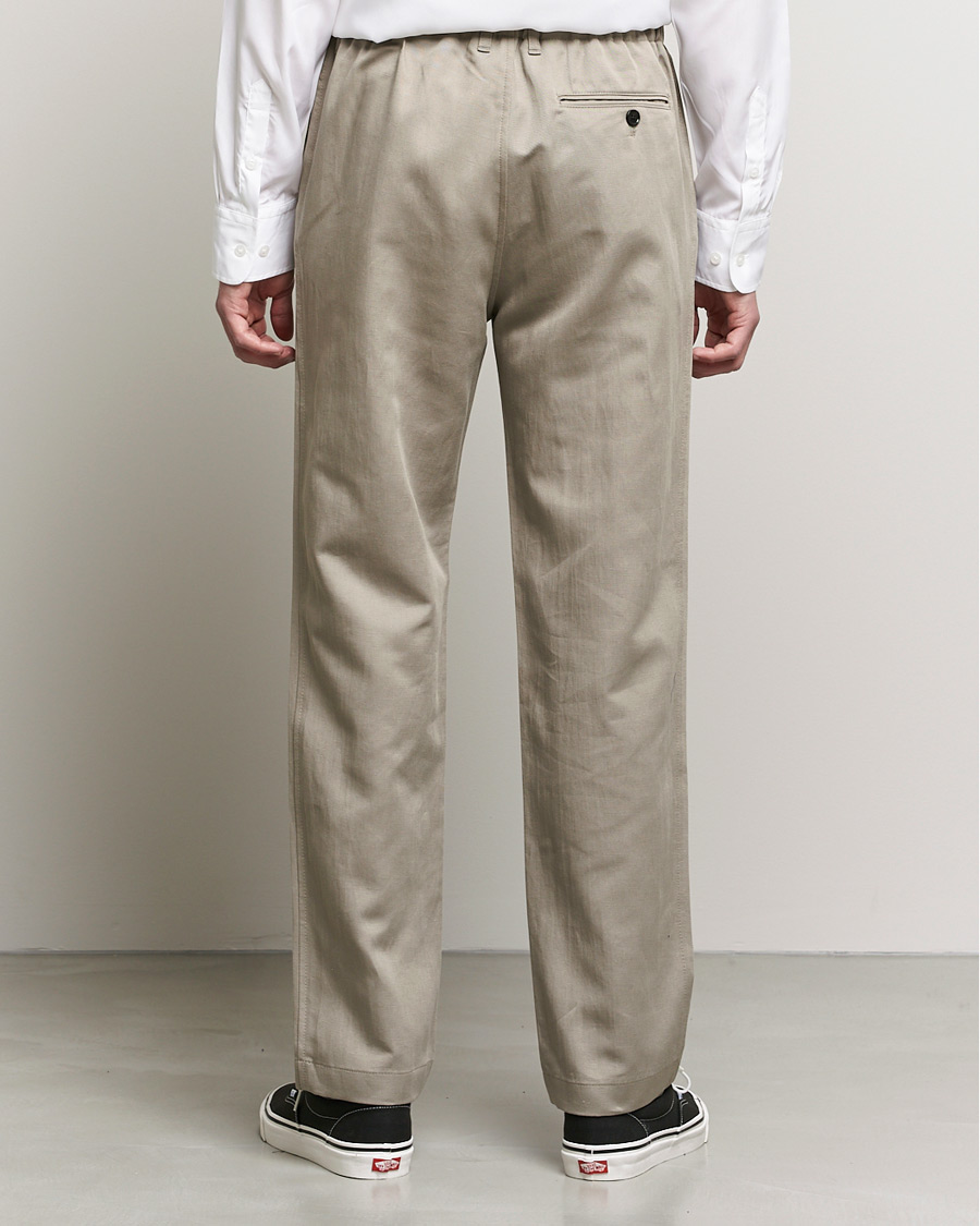 Herren | Hosen | Filippa K | Odin Linen Trouser Light Taupe