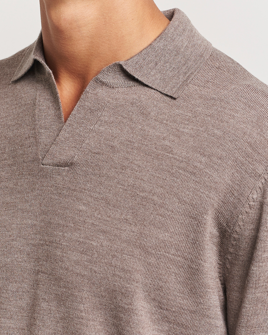 Herren | Pullover | A Day's March | Manol Open Collar Merino Polo Taupe Melange