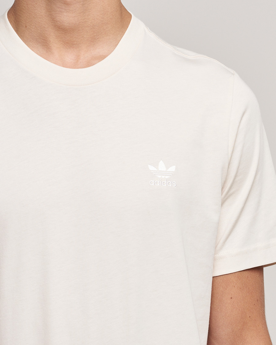 Herren | T-Shirts | adidas Originals | Essential Tee Won White