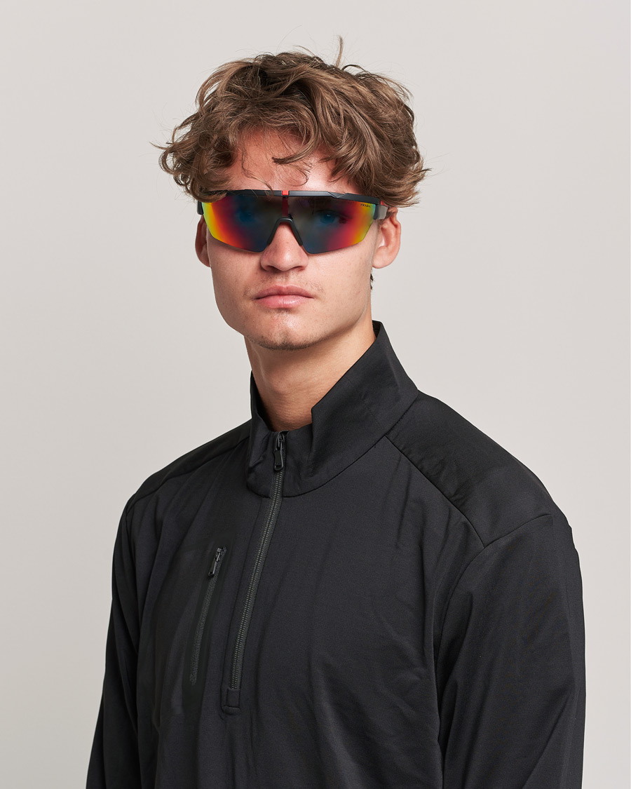 Herren | Eckige Sonnenbrillen | Prada Linea Rossa | 0PS 03XS Sunglasses Blue/Red Mirror Lens