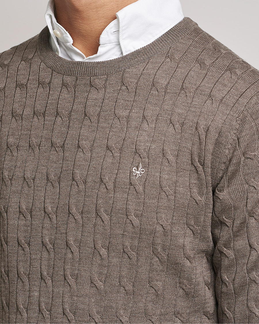 Herren | Pullover | Morris | Merino Cable Crew Neck Light Brown