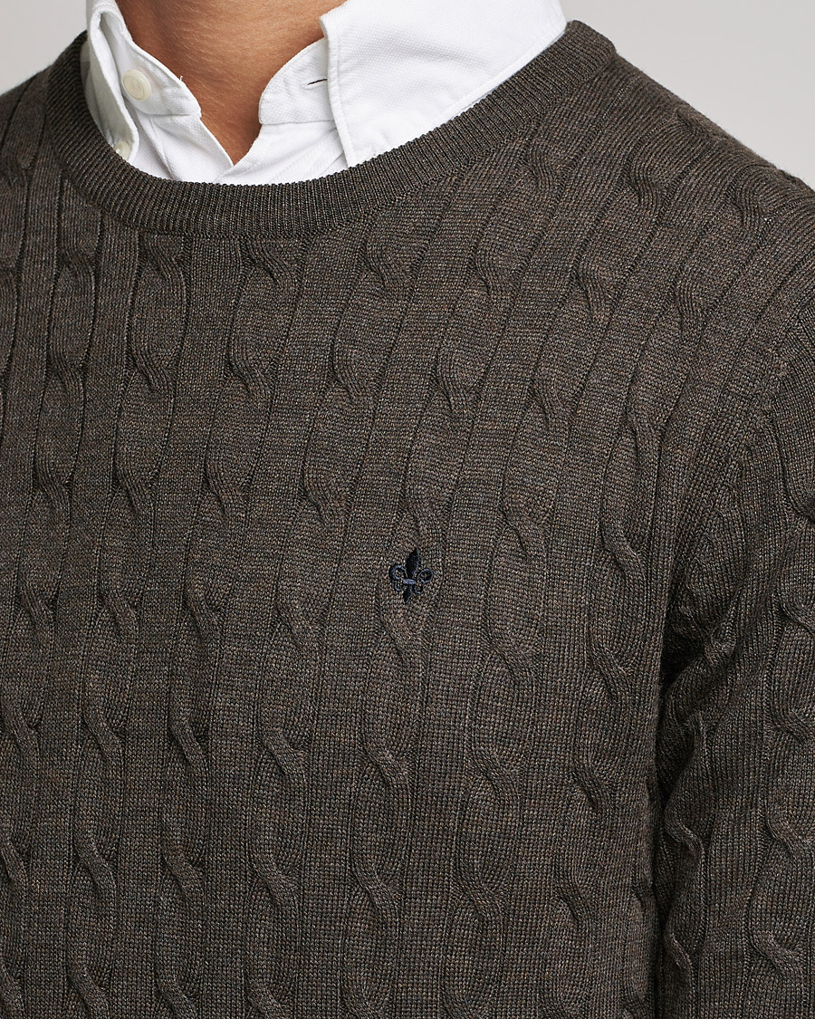 Herren | Pullover | Morris | Merino Cable Crew Neck Dark Brown