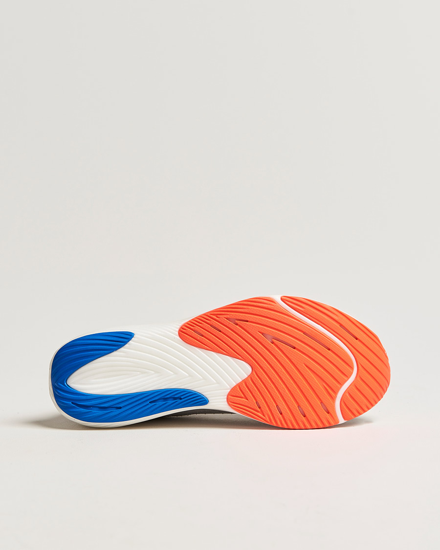 Herren | New Balance Running FuelCell Rebel v3 Light Aluminium | New Balance Running | FuelCell Rebel v3 Light Aluminium