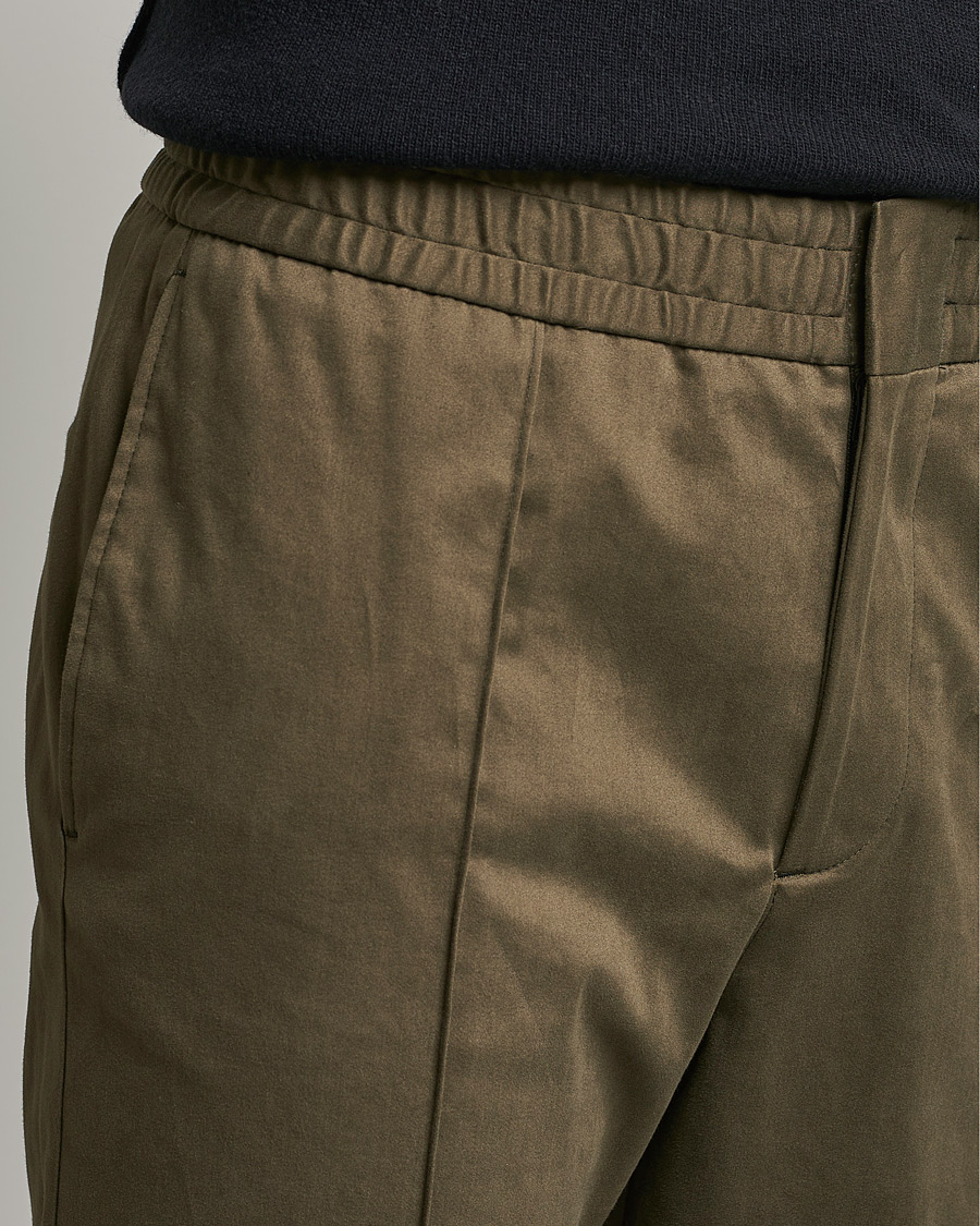 Herren | Hosen | Tiger of Sweden | Sosa Brushed Satin Trouser Olive Extreme