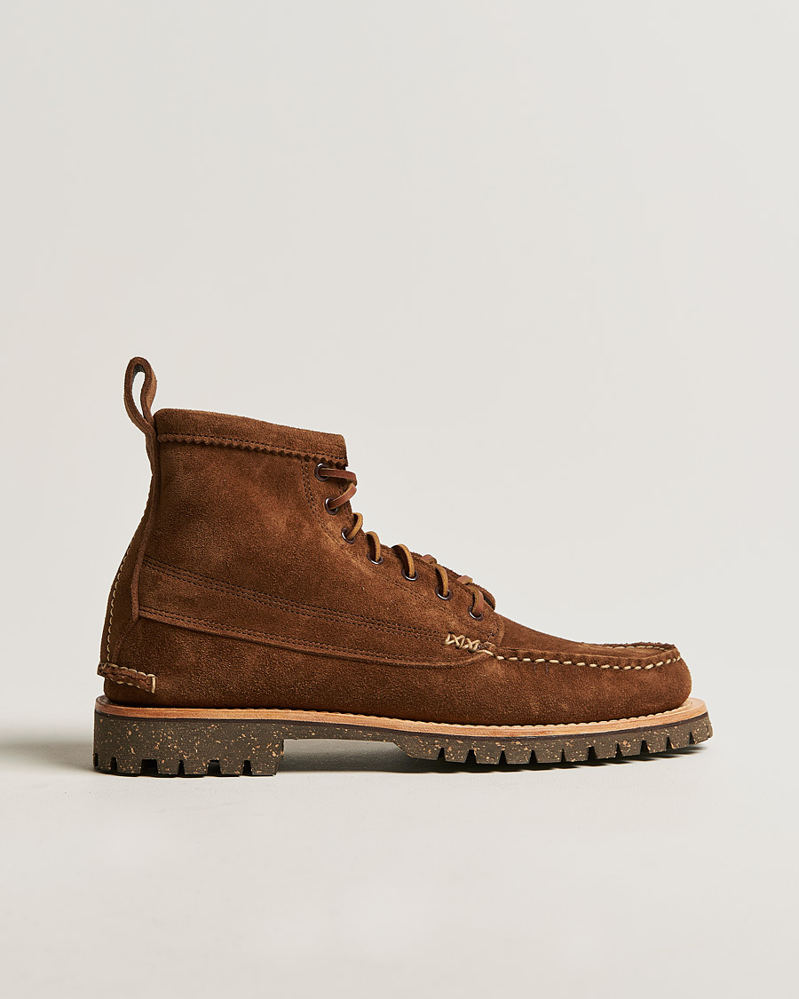 Herren | Yuketen Cortina Sole Angler Boots Dark Brown Suede | Yuketen | Cortina Sole Angler Boots Dark Brown Suede
