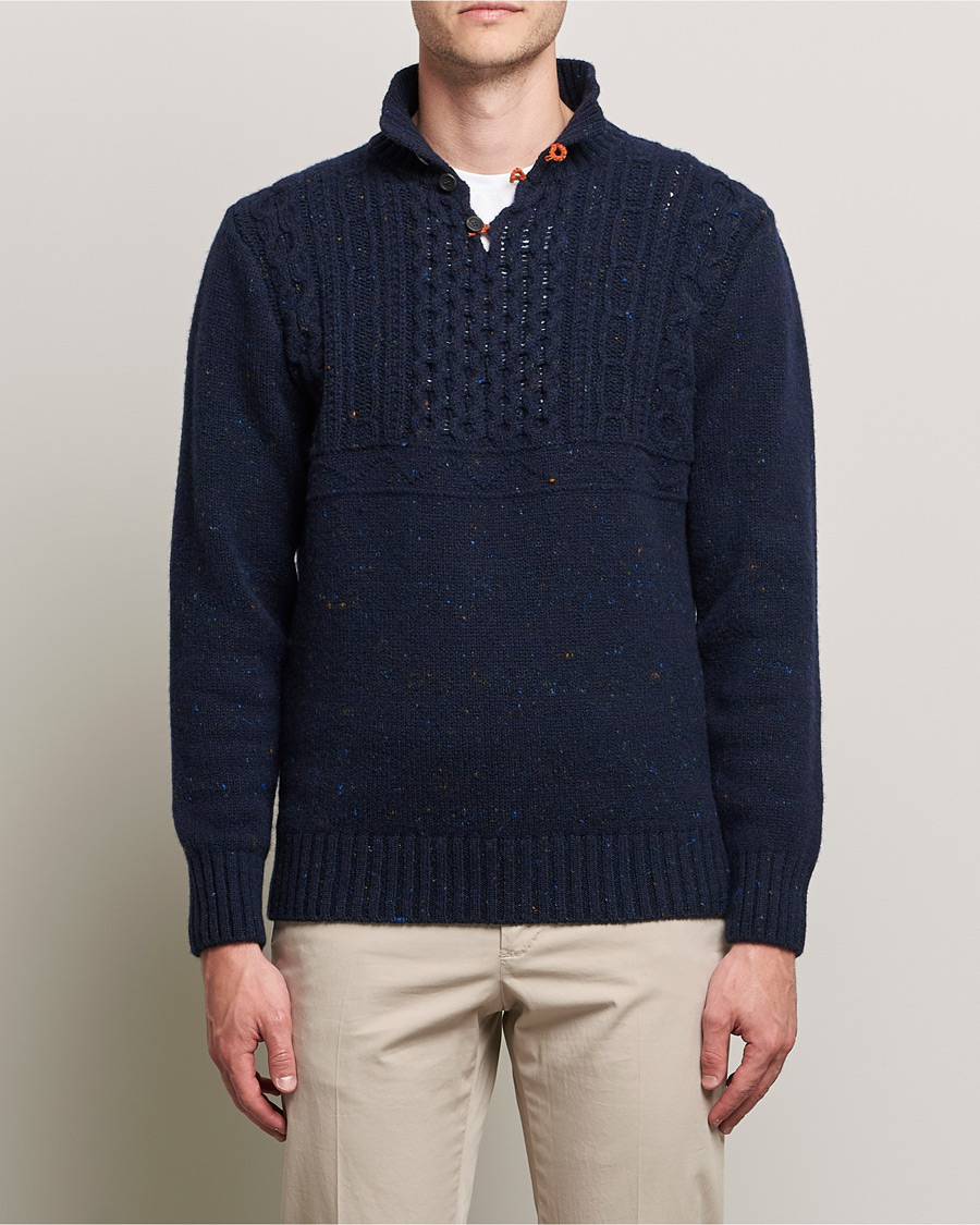 Herren | Pullover | Inis Meáin | Wool/Cashmere Máirtín Beag Galánta Button Neck Navy
