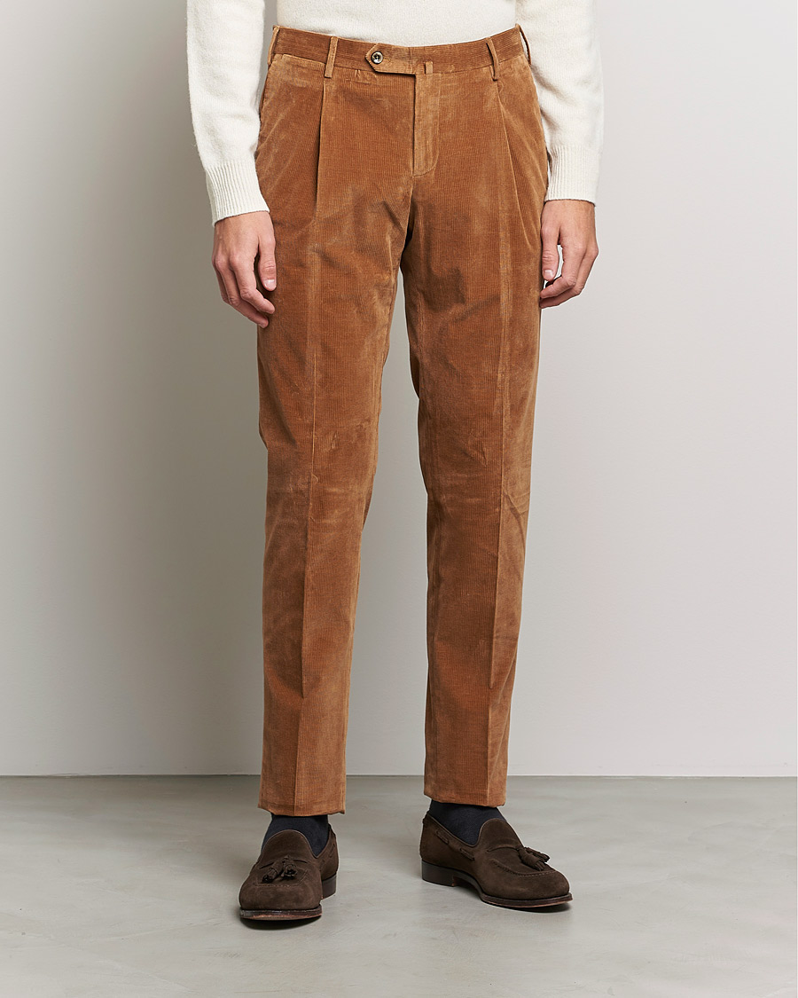 Herren | Hosen | PT01 | Slim Fit Pleated Corduroy Trousers Caramel