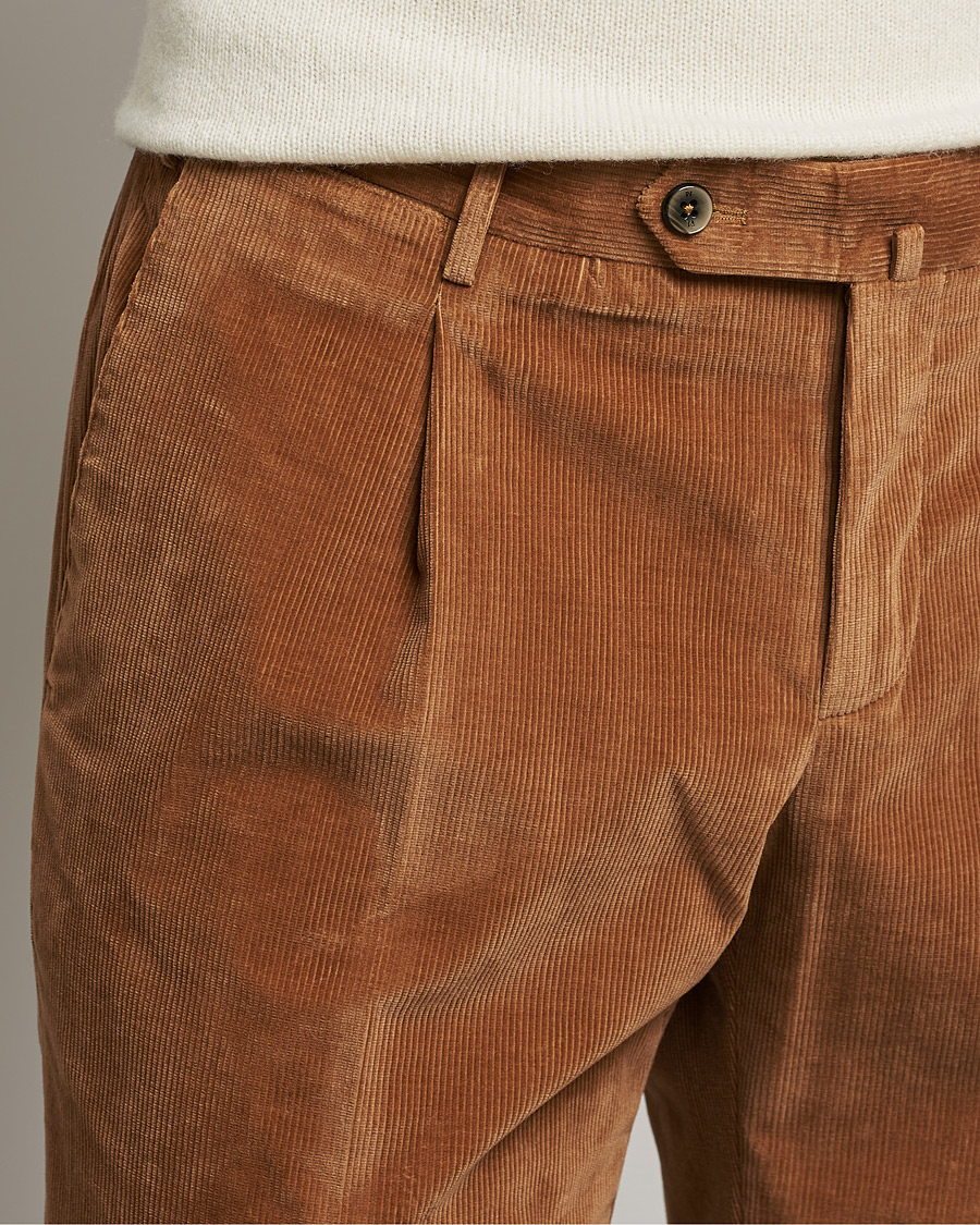 Herren | Hosen | PT01 | Slim Fit Pleated Corduroy Trousers Caramel