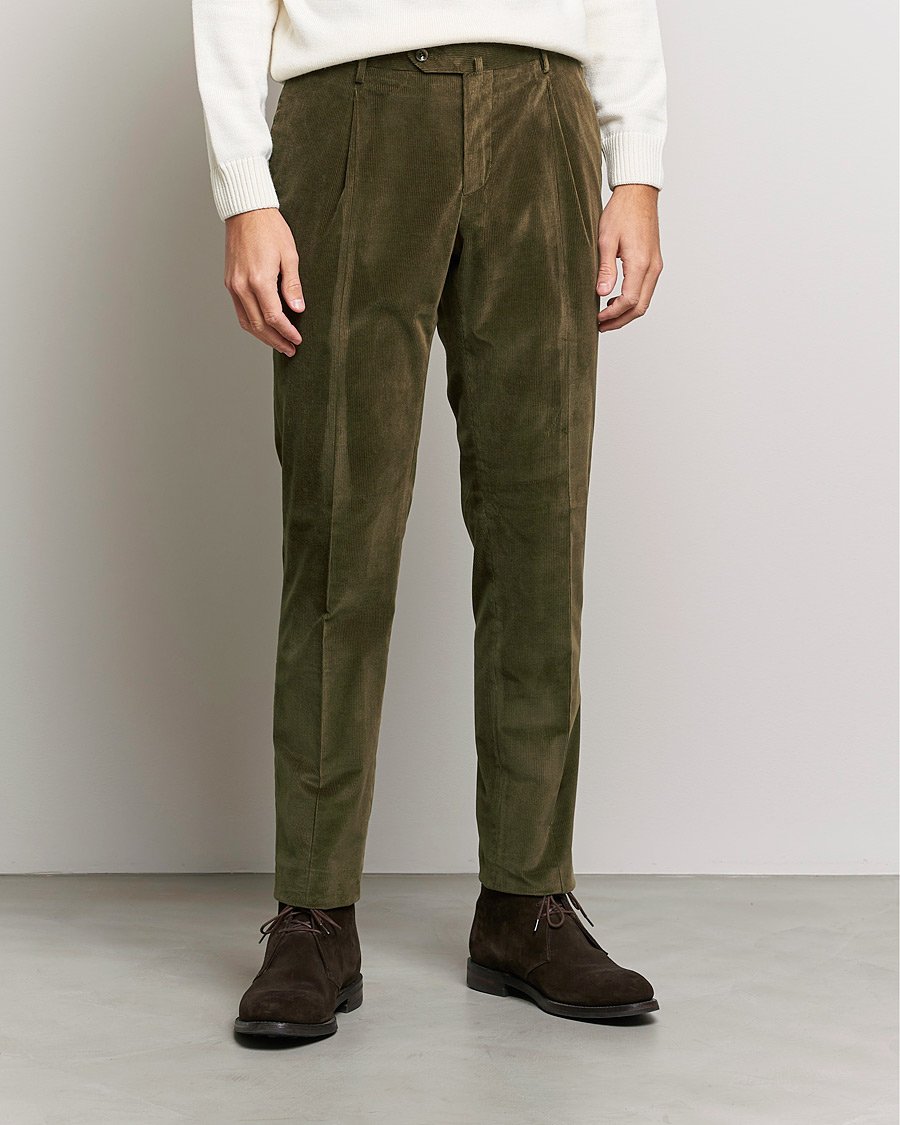 Herren | Hosen | PT01 | Slim Fit Pleated Corduroy Trousers Forest Green