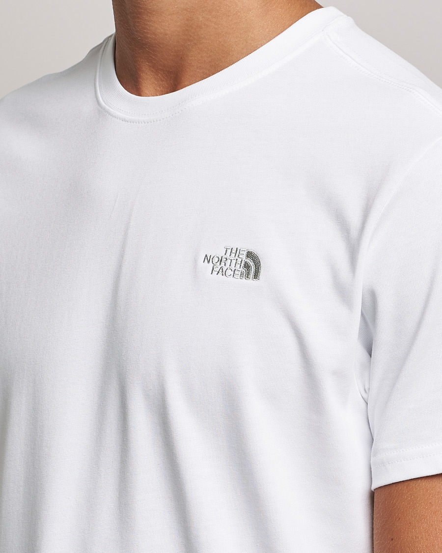 Herren | T-Shirts | The North Face | Premium Simple Logo Tee White