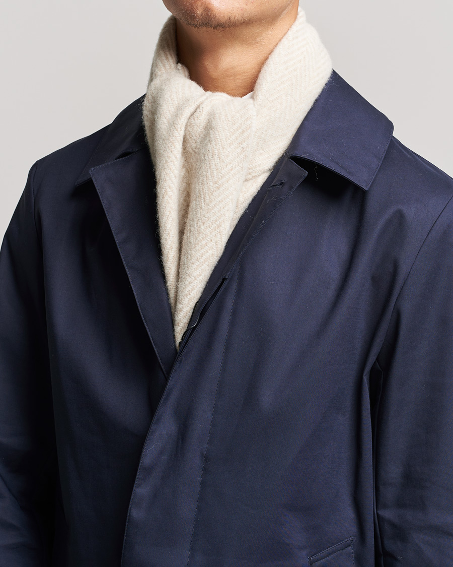 Herren | Stenströms Large Herringbone Wool Scarf Beige | Stenströms | Large Herringbone Wool Scarf Beige