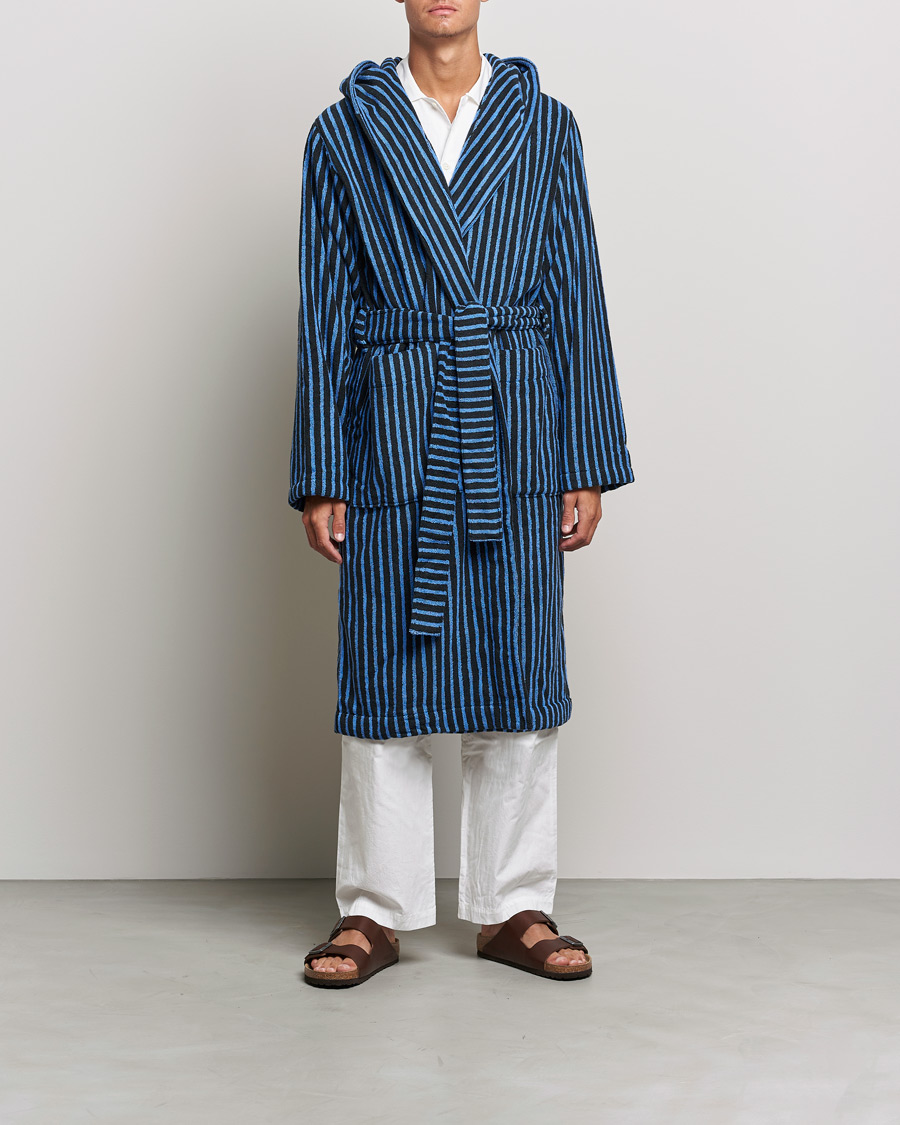 Herren | Schlafanzüge & Bademäntel | Tekla | Organic Terry Hooded Bathrobe Black/Blue