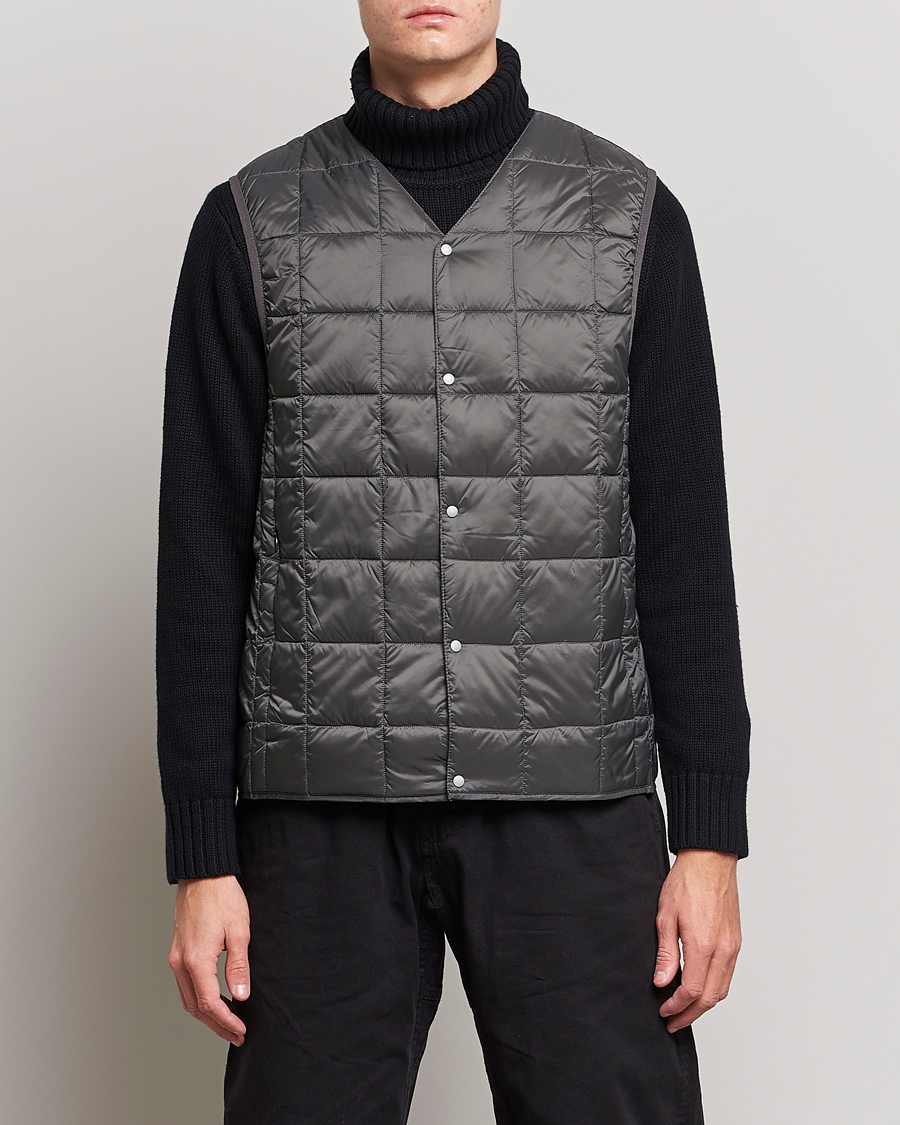 Herren | Jacken | TAION | V-Neck Lightweight Down Vest Charcoal