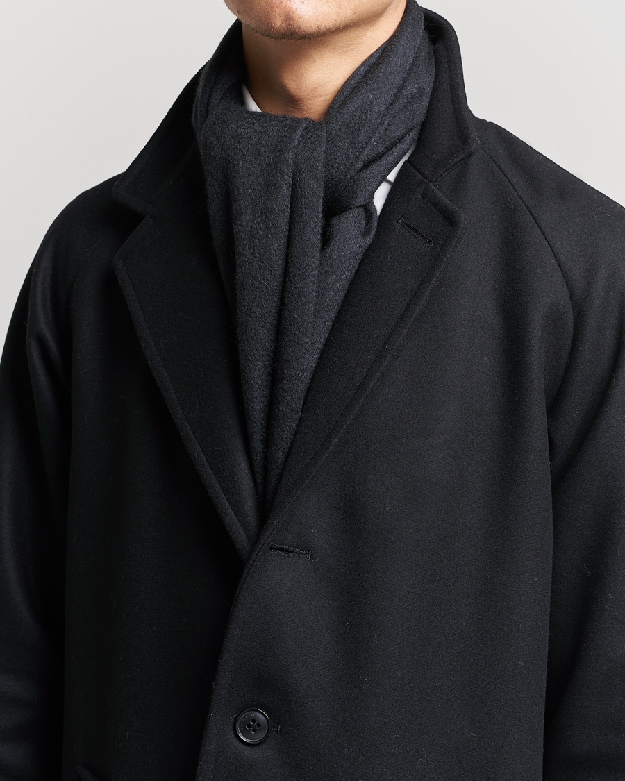 Herren | Begg & Co Arran Cashmere Scarf Slate Green | Begg & Co | Arran Cashmere Scarf Slate Green