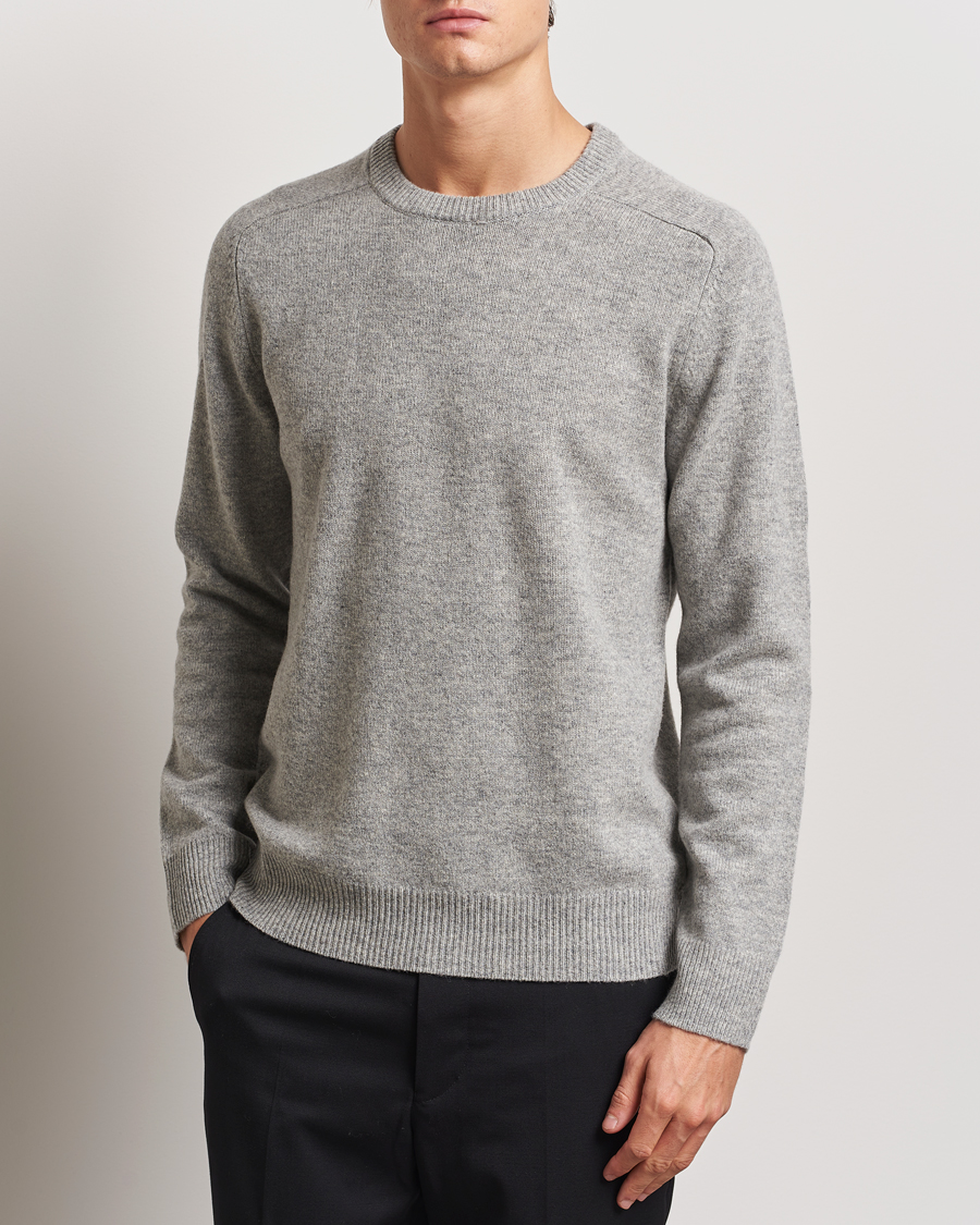 Herren | Pullover | A Day's March | Brodick Lambswool Sweater Grey Melange