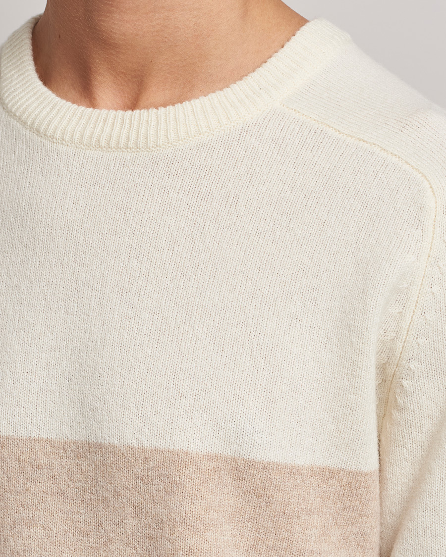 Herren | Pullover | A Day's March | Brodick Block Lambswool Sweater Sand/Off White