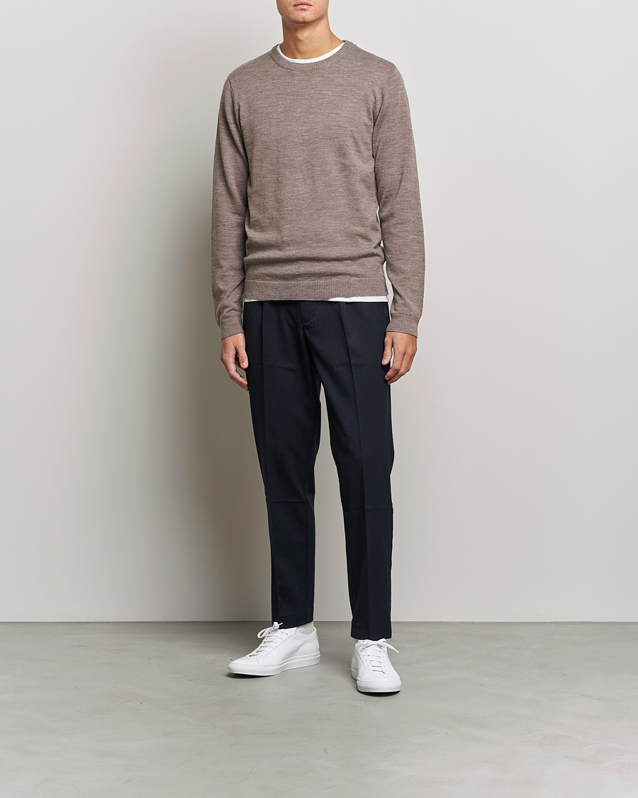 Herren | Pullover | A Day's March | Alagón Merino Crew Taupe Melange