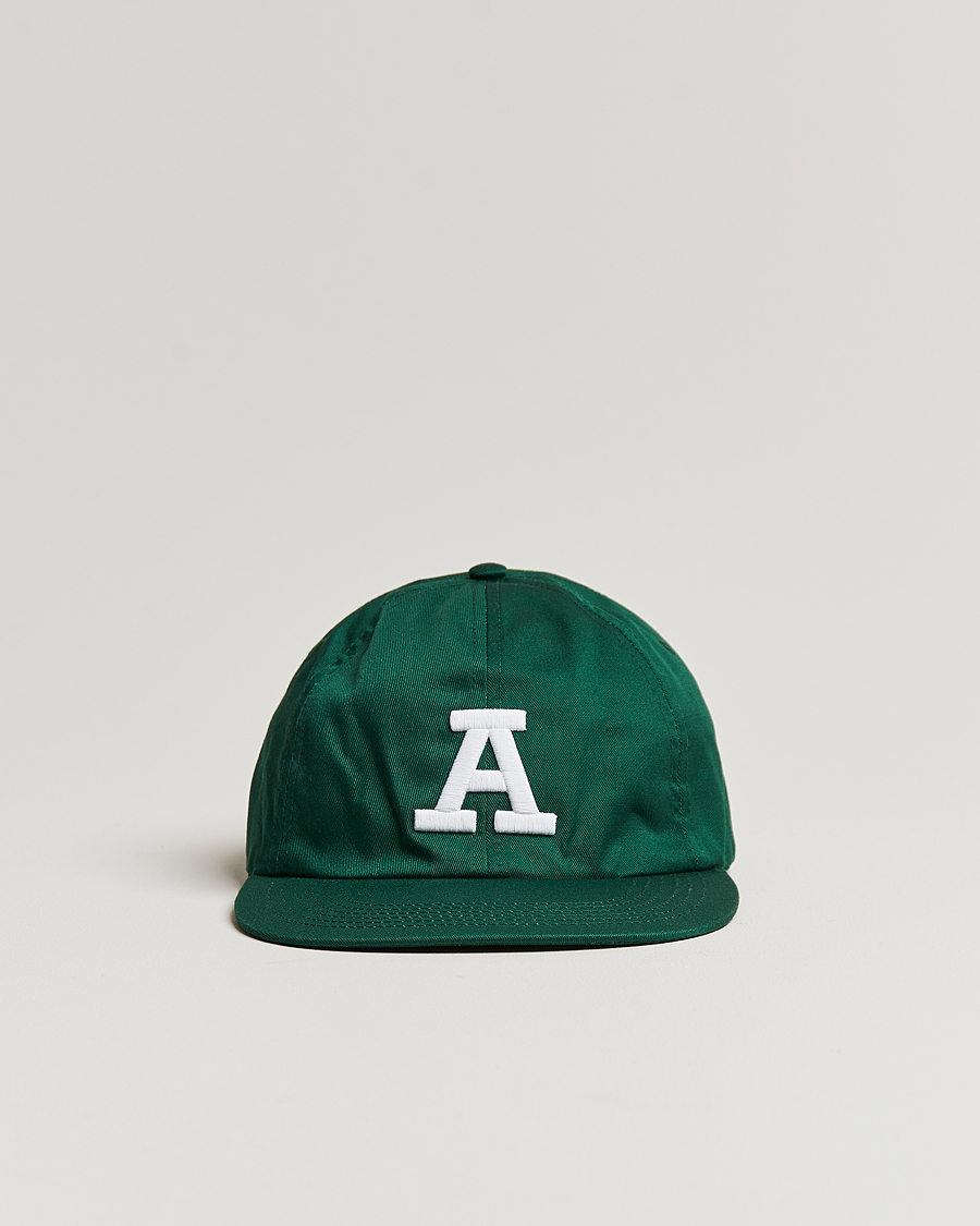 Herren | Axel Arigato Varsity A Flat Cap College Green | Axel Arigato | Varsity A Flat Cap College Green