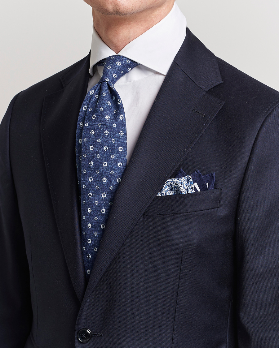 Herren | Amanda Christensen Box Set Printed Linen 8cm Tie With Pocket Square Navy | Amanda Christensen | Box Set Printed Linen 8cm Tie With Pocket Square Navy